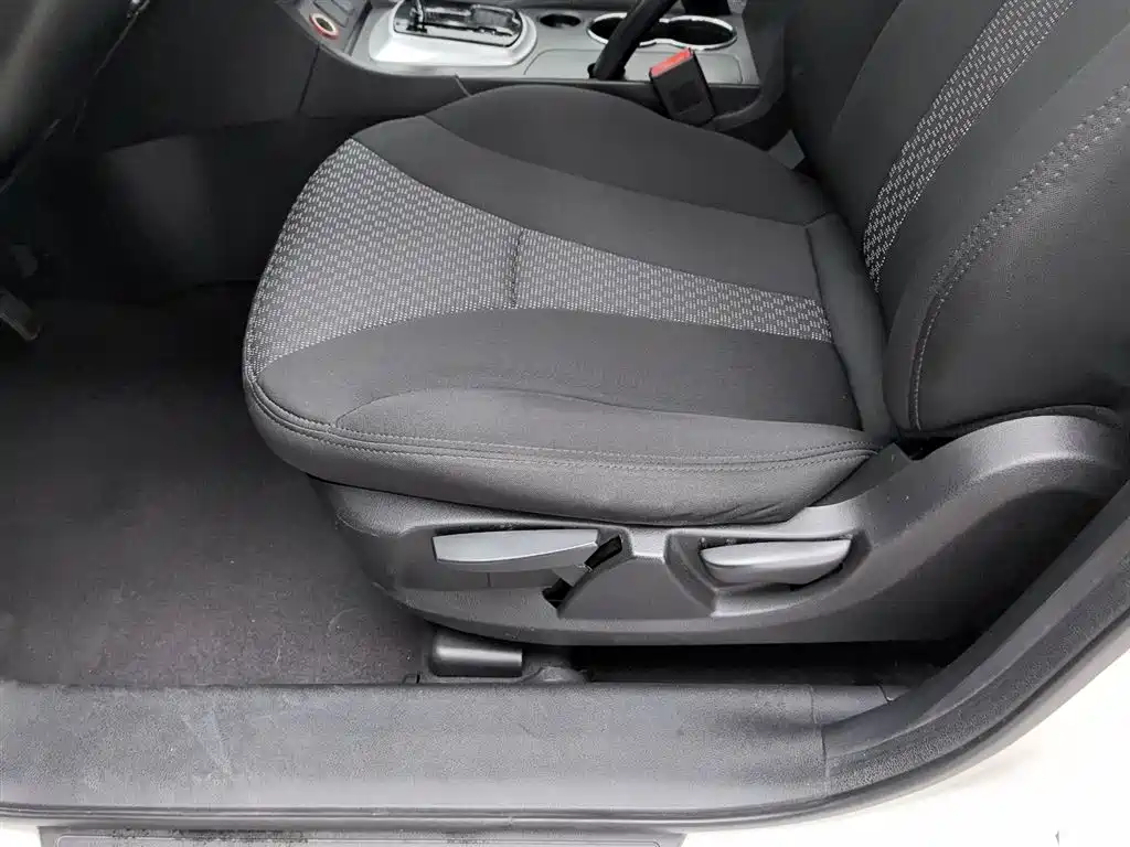 GAC Motor Trumpchi GS5 2014 — фото 20