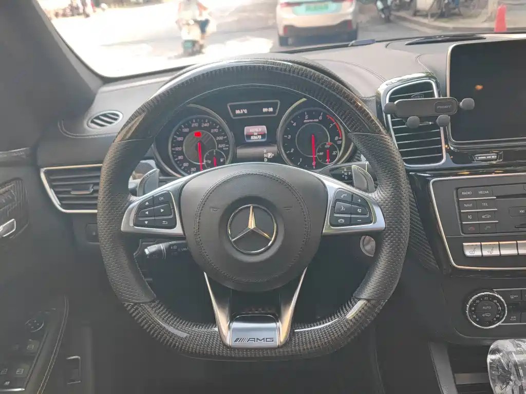 Mercedes-Benz GLE 2016 — фото 11