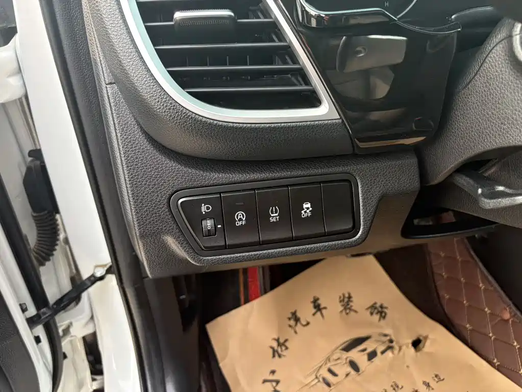 Kia KX3 2022 — фото 11