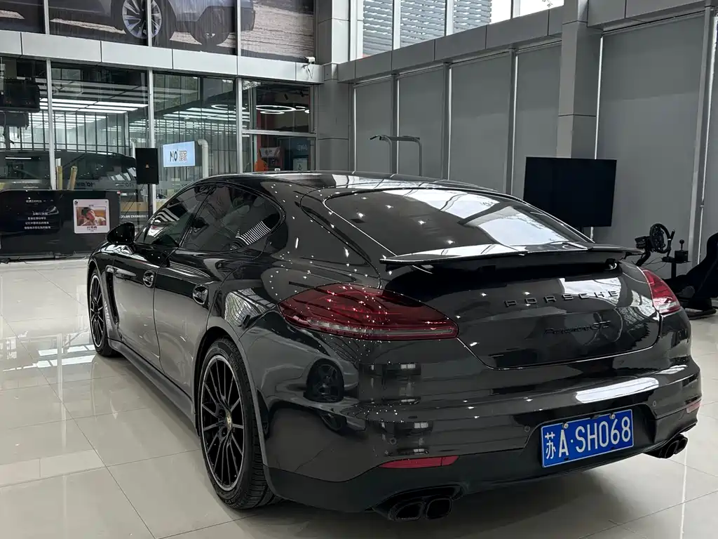 Porsche Panamera 2012