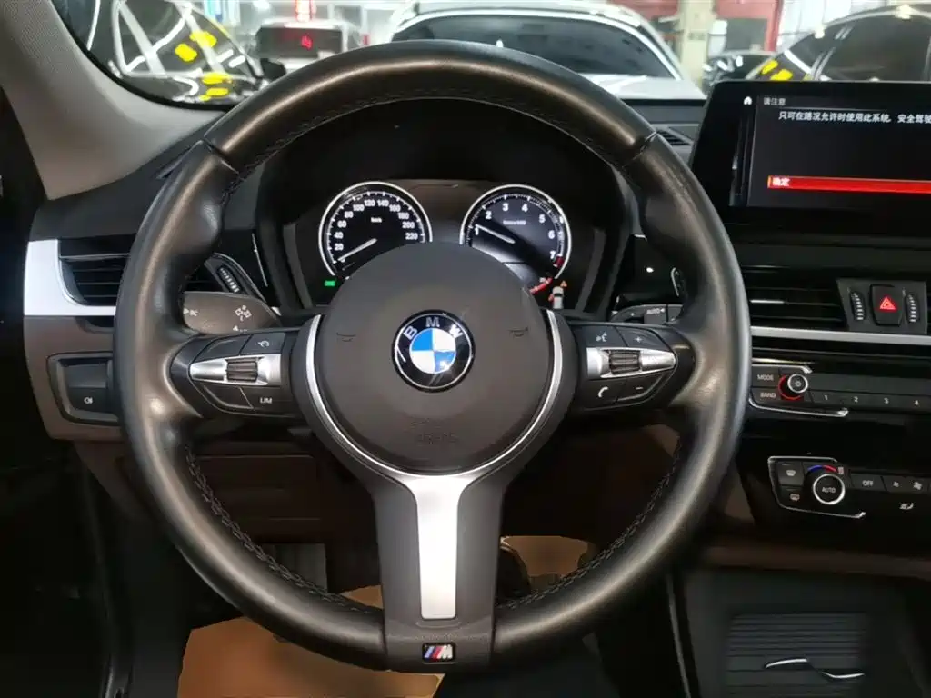 BMW X1 2022 — фото 11