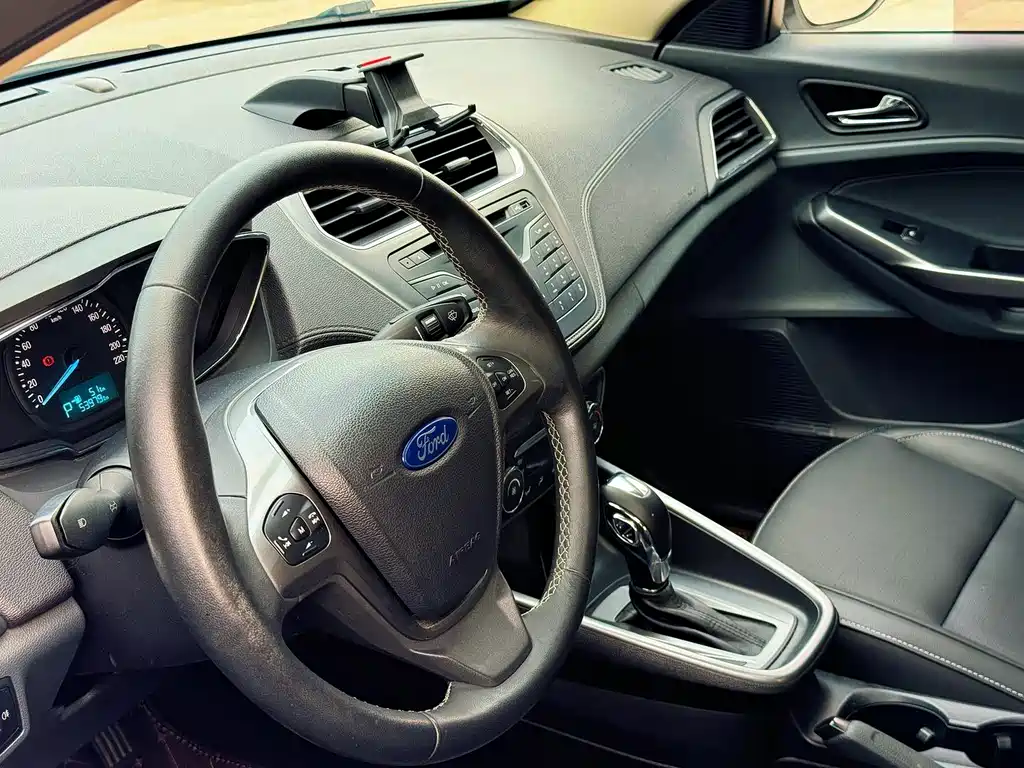 Ford Escort 2016