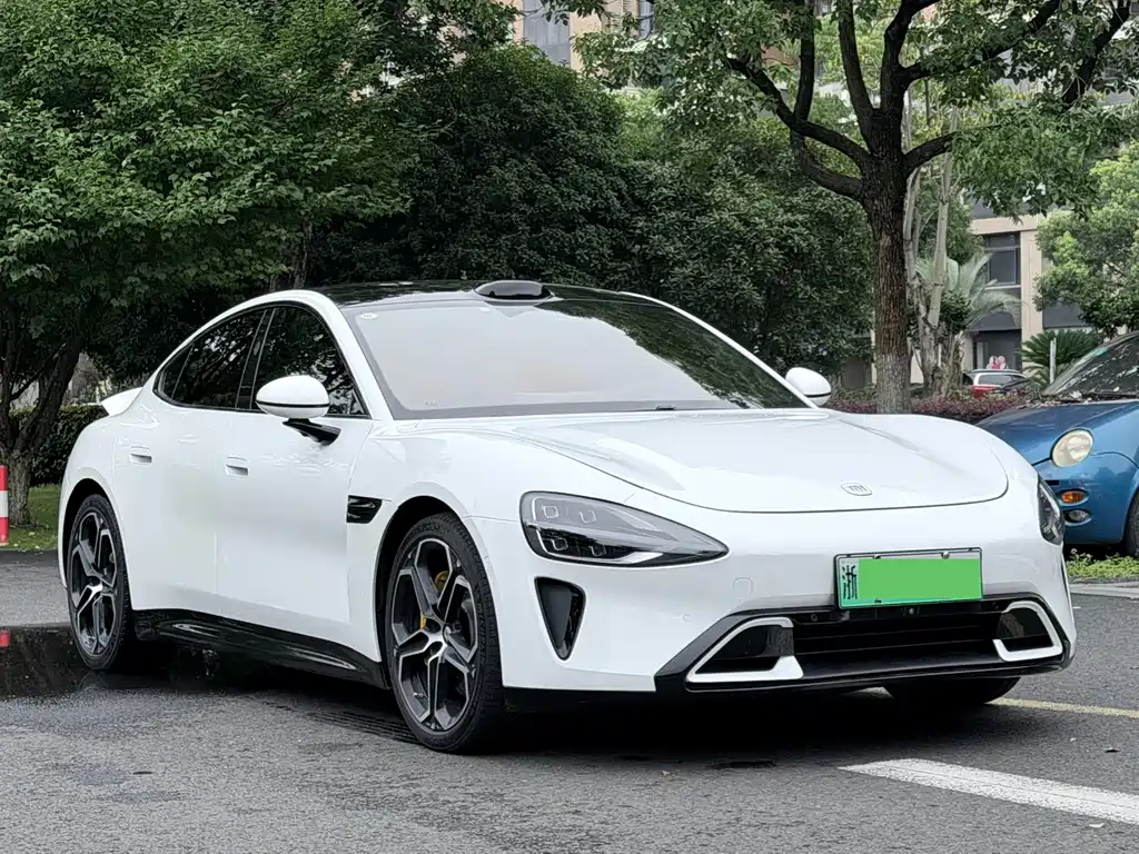 Xiaomi SU7 2024