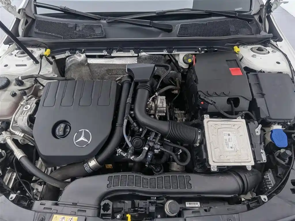 Mercedes-Benz A-Class 2022 — фото 6