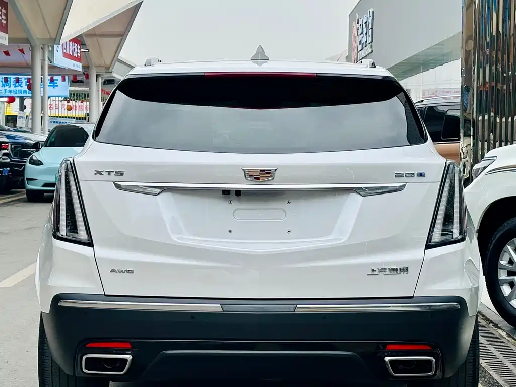 Cadillac XT5 2022 — фото 3