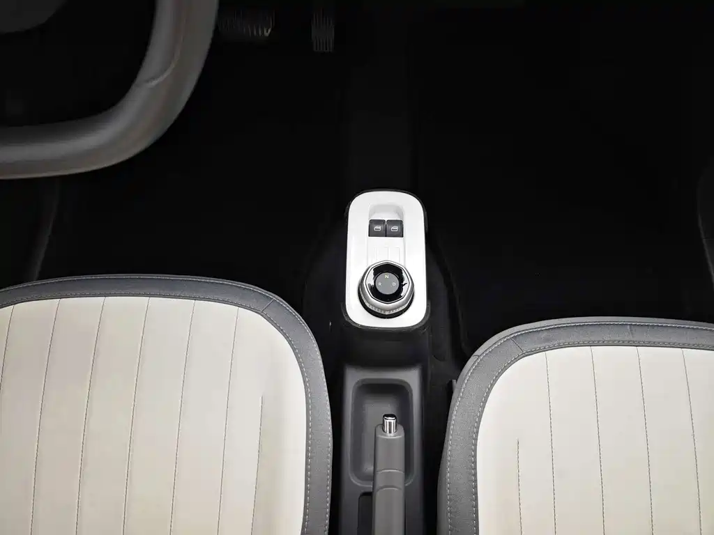 Geely Galaxy Panda 2025 — фото 14