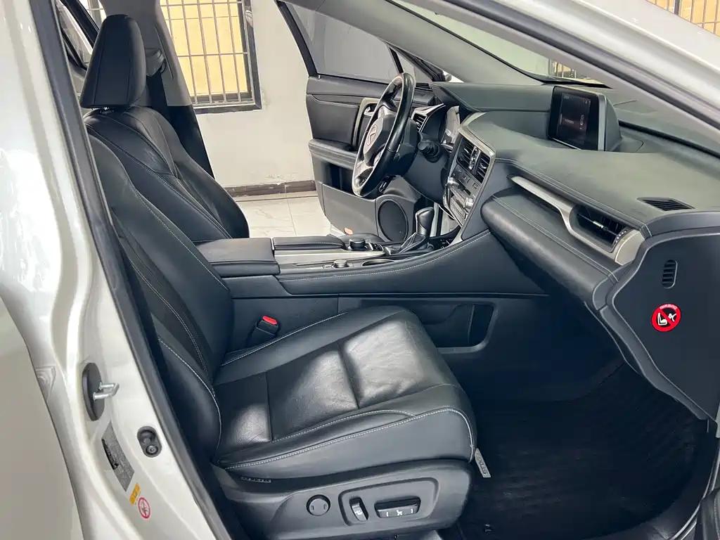 Lexus RX 2016 — фото 17