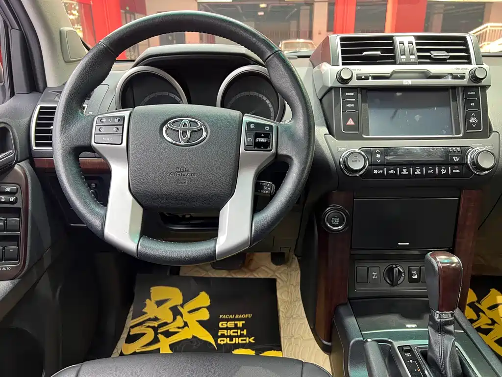 Toyota Prado 2016 — фото 13