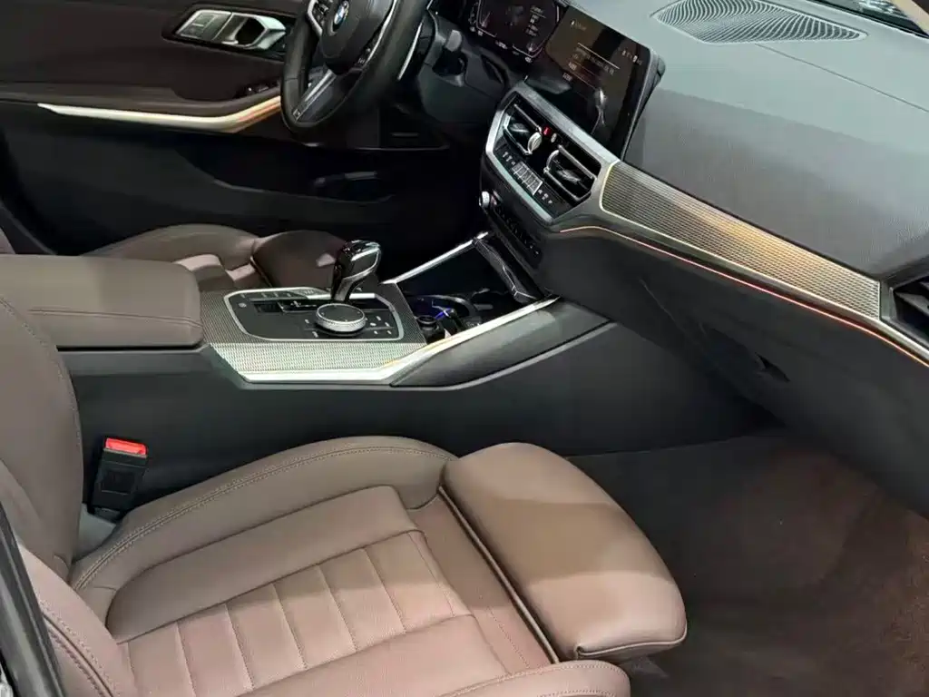 BMW 3 Series 2021