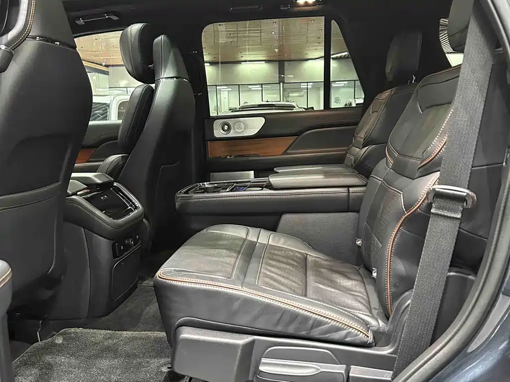 Lincoln Navigator 2023 — фото 11