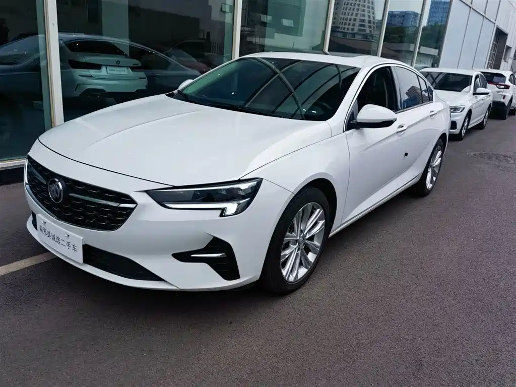 Buick Regal 2022 — фото 1