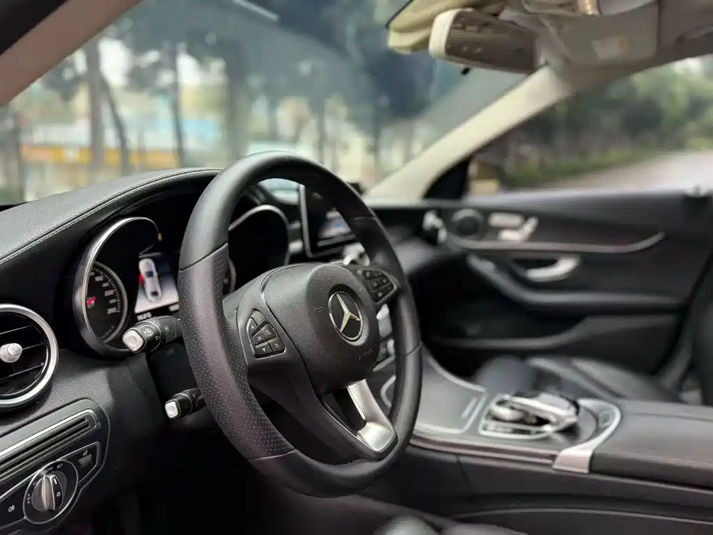 Mercedes-Benz C-Class 2018