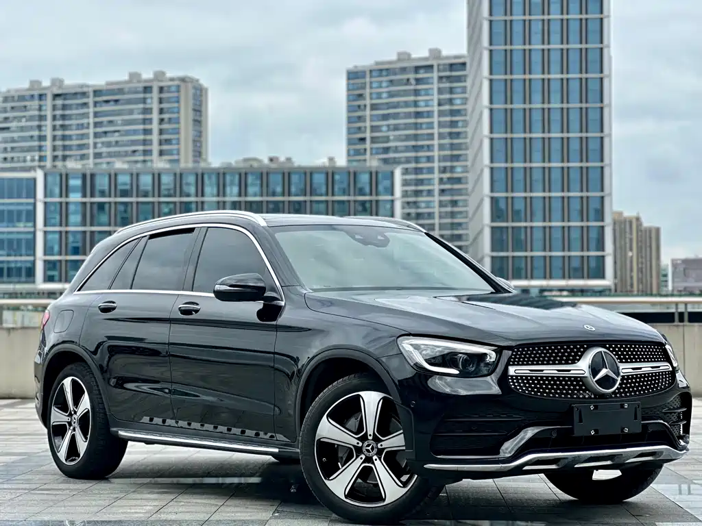 Mercedes-Benz GLC 2022 — фото 1