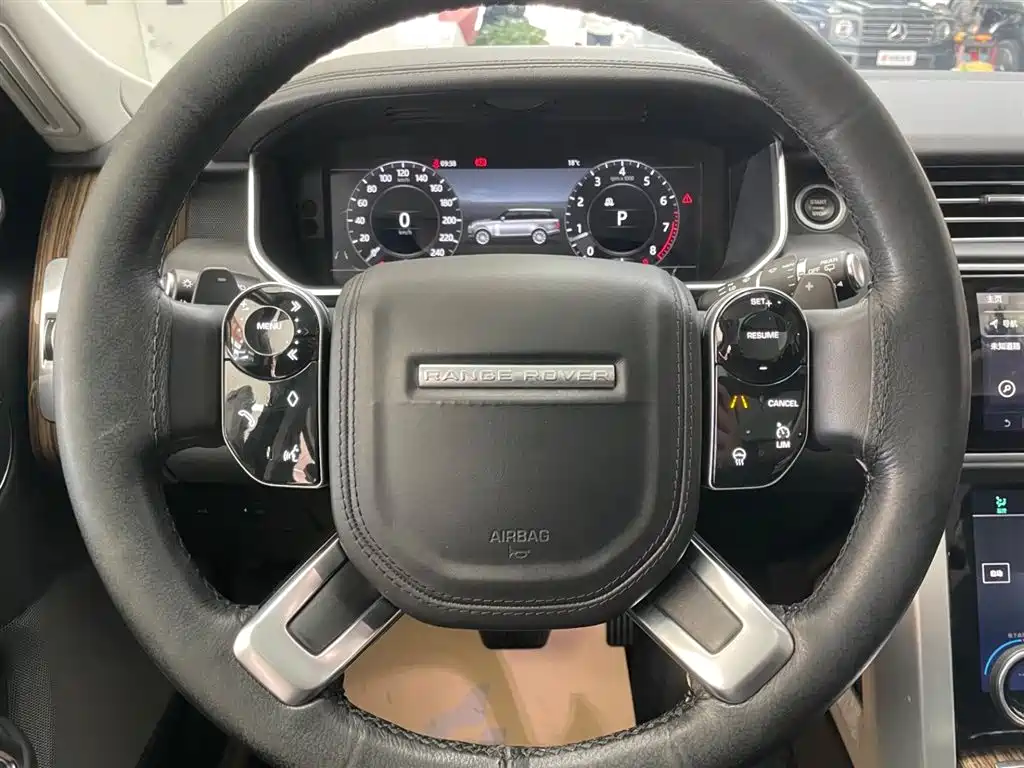 Land Rover Range Rover 2018 — фото 17