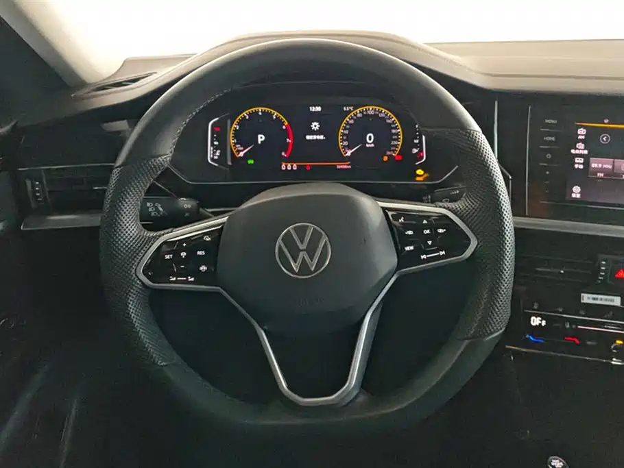 Volkswagen Passat 2024 — фото 15