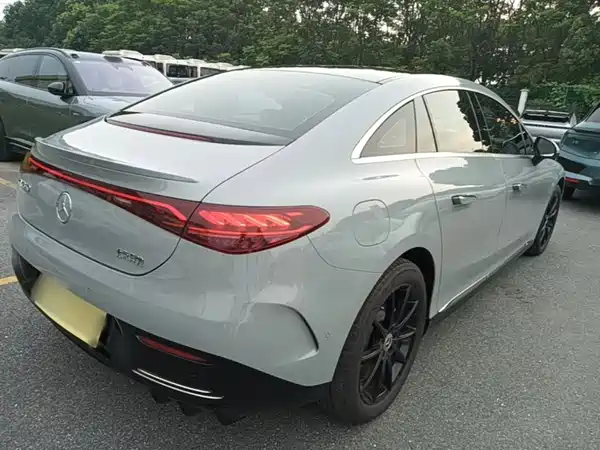 Mercedes-Benz EQE 2024
