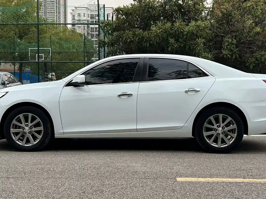 Chevrolet Malibu 2017 — фото 7
