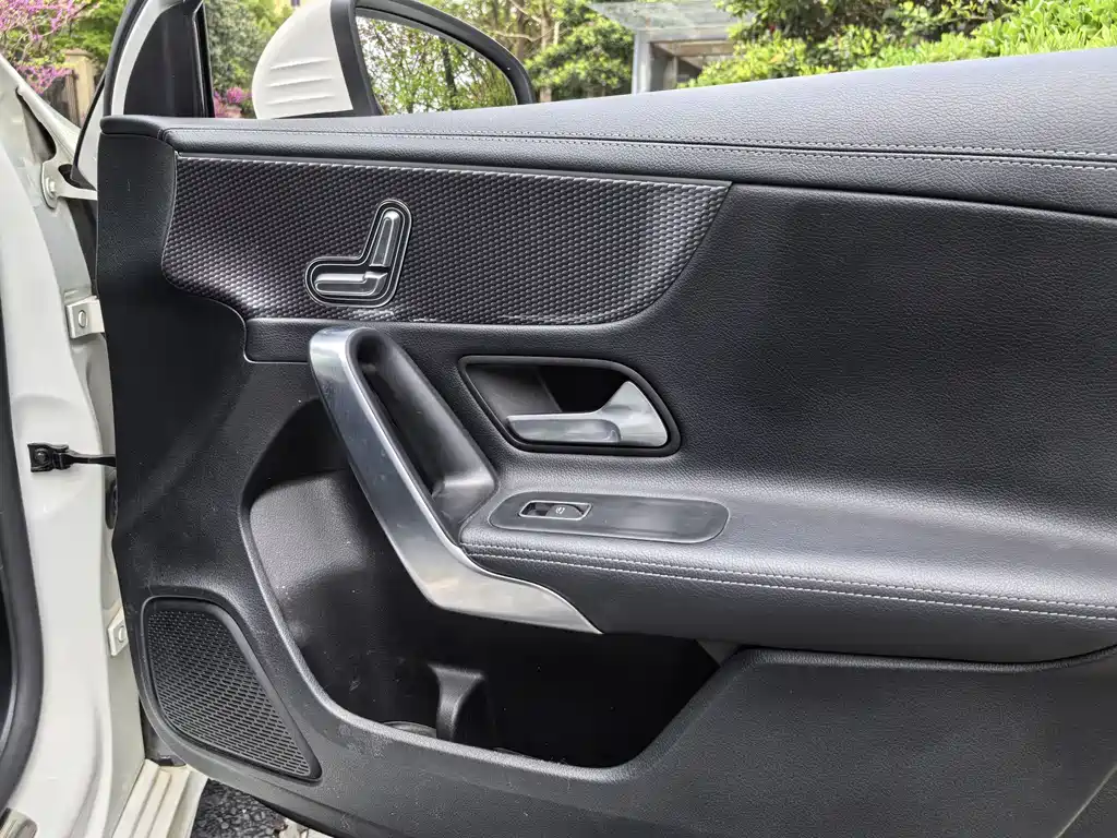 Mercedes-Benz A-Class 2021 — фото 14