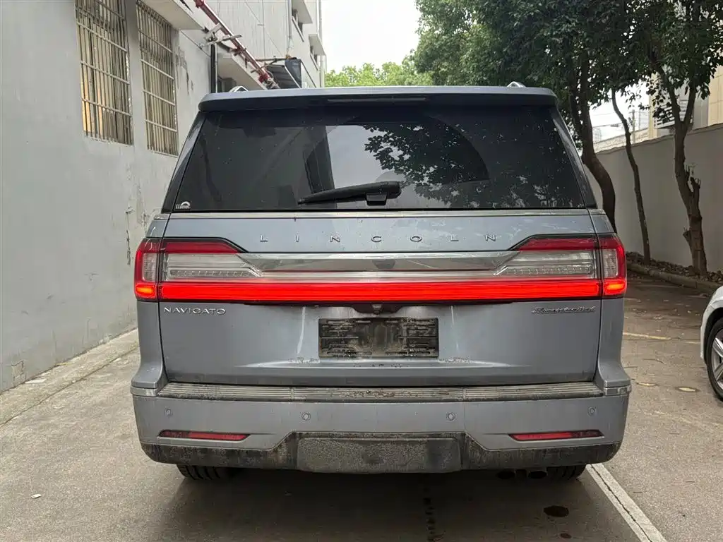 Lincoln Navigator 2019 — фото 11