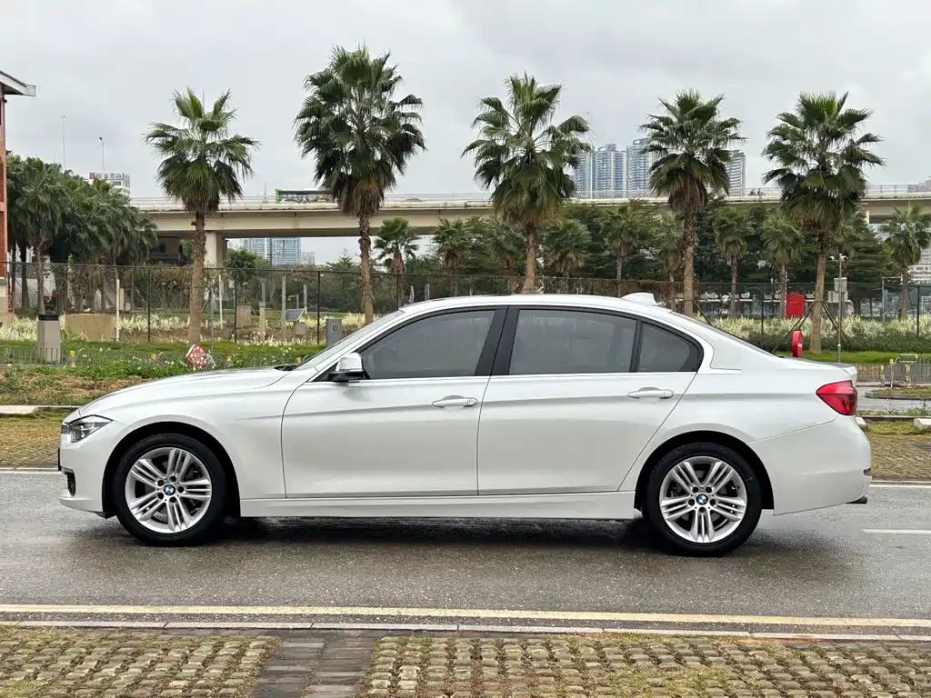BMW 3 Series 2015