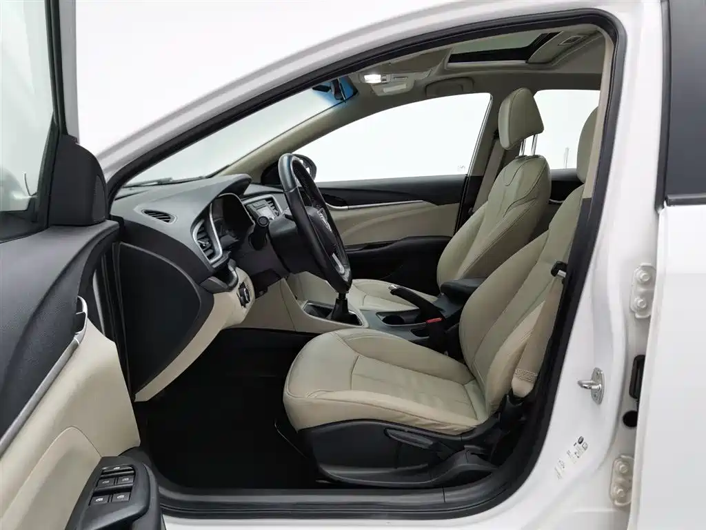Buick Excelle 2018 — фото 10