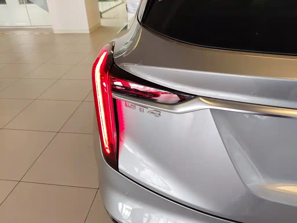 Cadillac GT4 2023 — фото 31