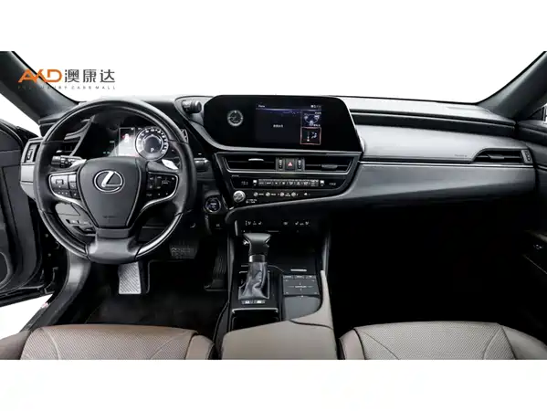 Lexus ES 2022
