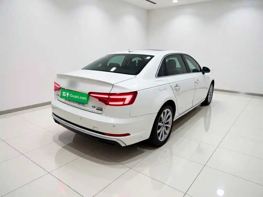 Audi A4L 2019