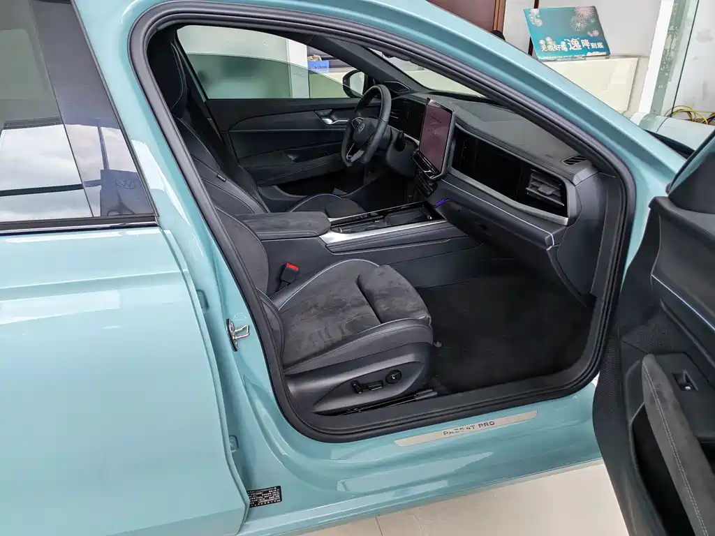 Volkswagen Passat 2024