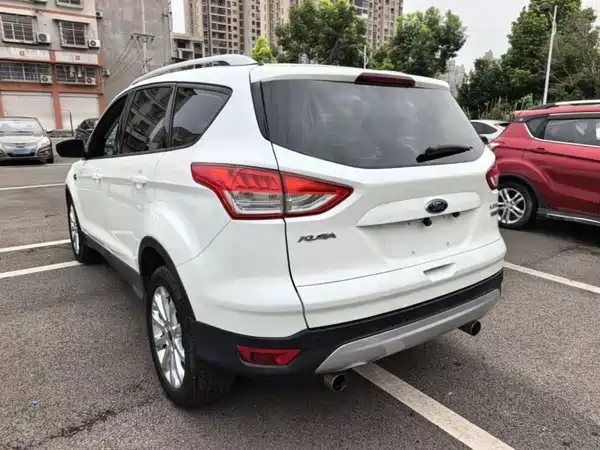 Ford Kuga 2015
