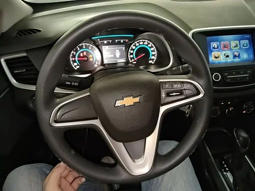 Chevrolet Cavalier 2018 — фото 11