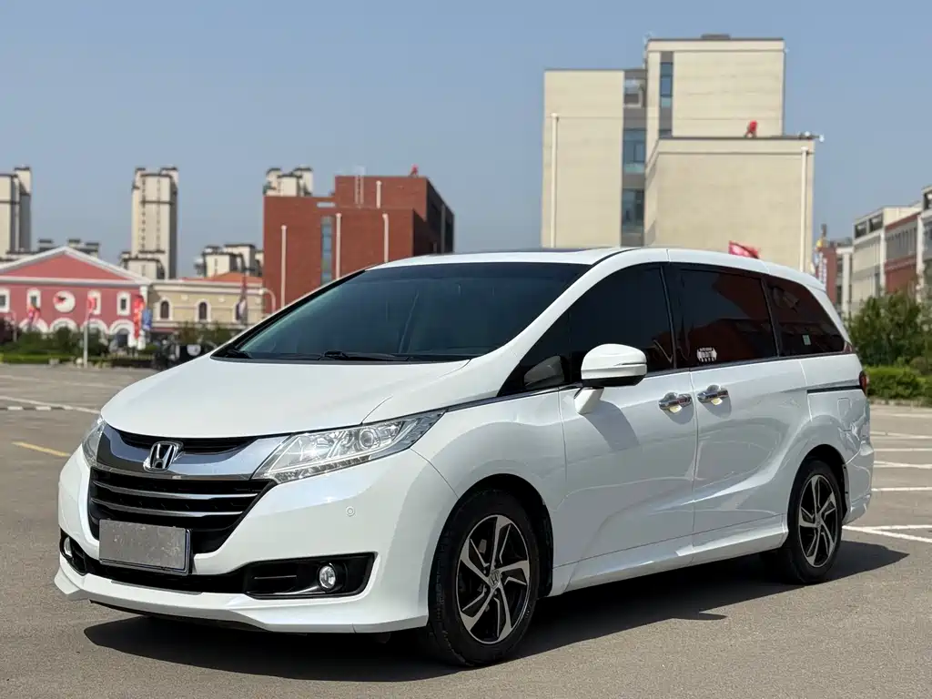 Honda Odyssey 2018 — фото 1