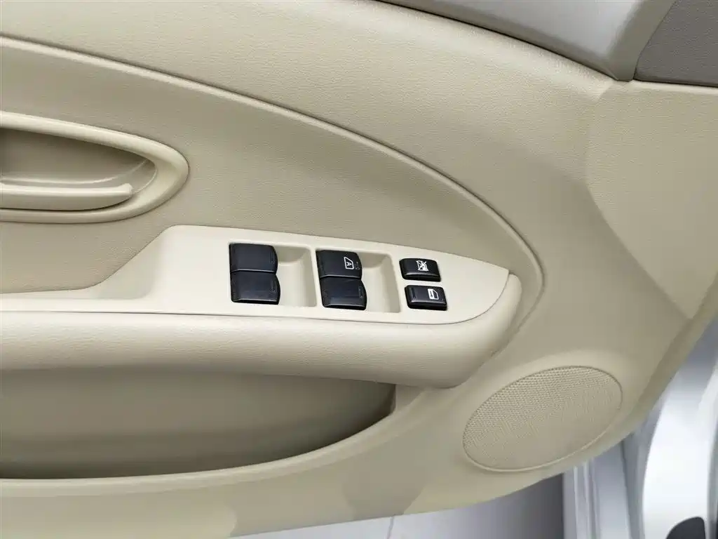 Nissan Sylphy 2018 — фото 9