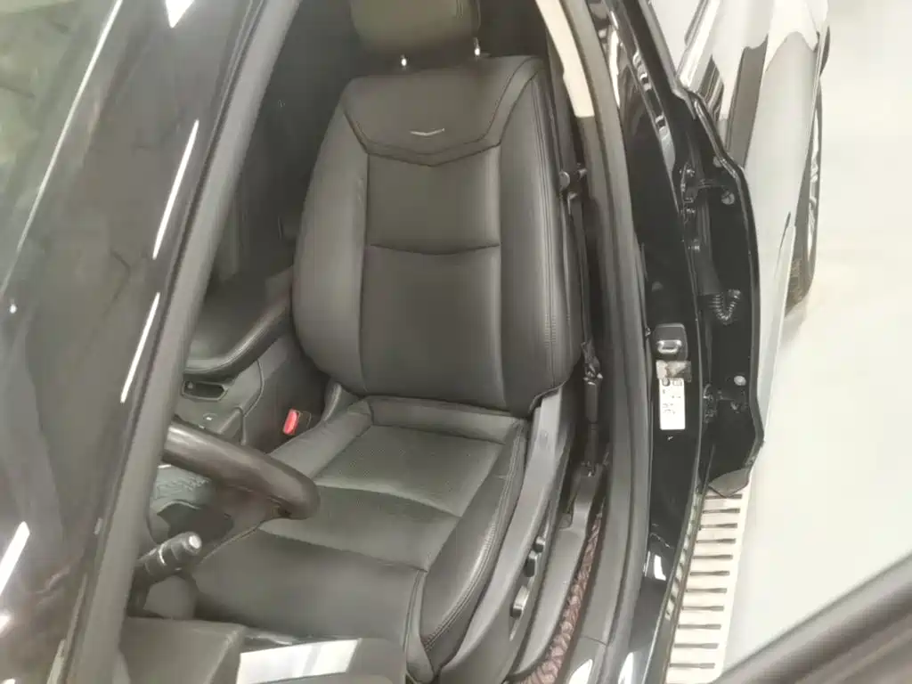 Cadillac XT5 2018 — фото 15