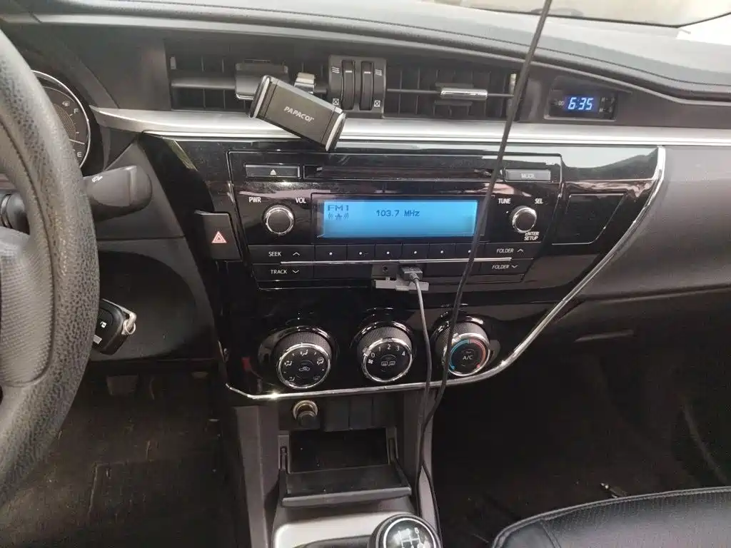 Toyota Corolla 2015