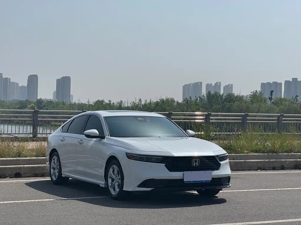 Honda Accord 2023 — фото 18