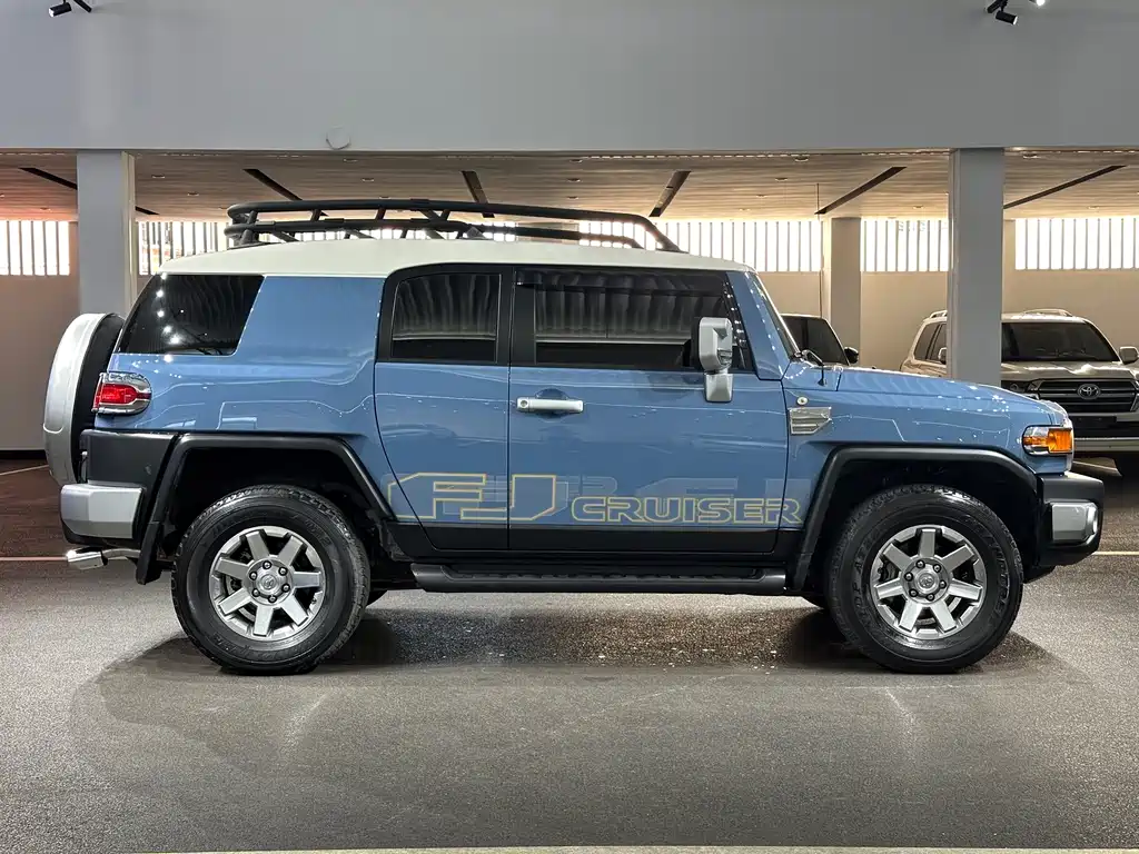 Toyota FJ Cruiser 2020 — фото 5