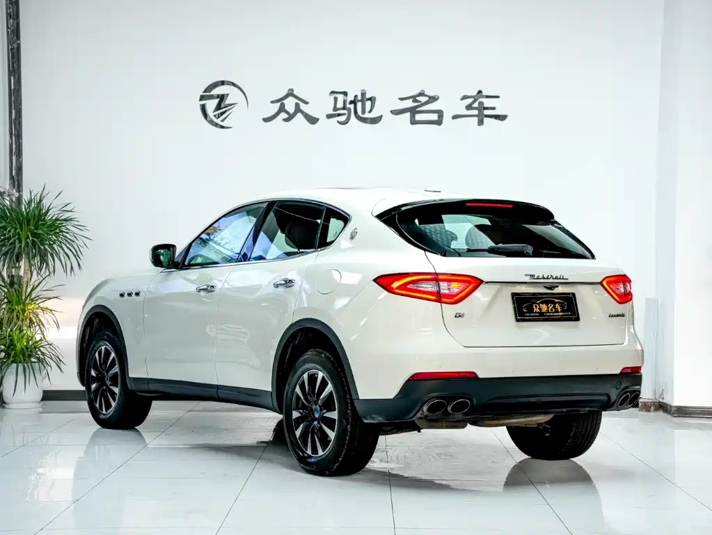 Maserati Levante 2018 — фото 10