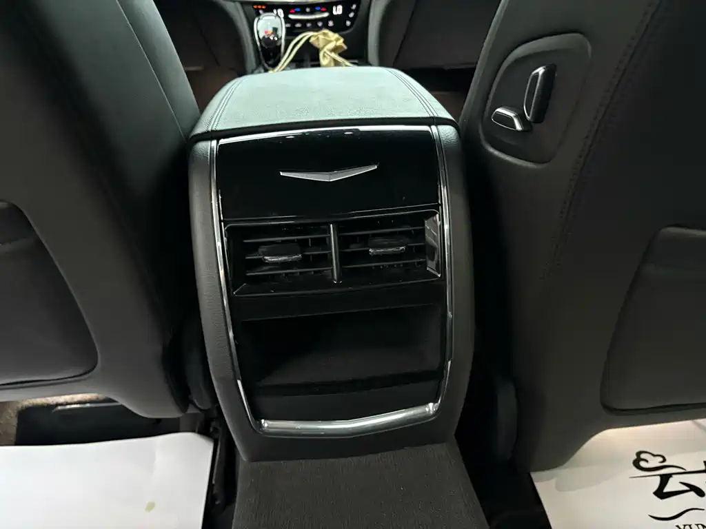 Cadillac CT6 2023 — фото 13