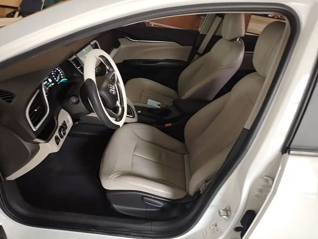 Buick Excelle 2018 — фото 15