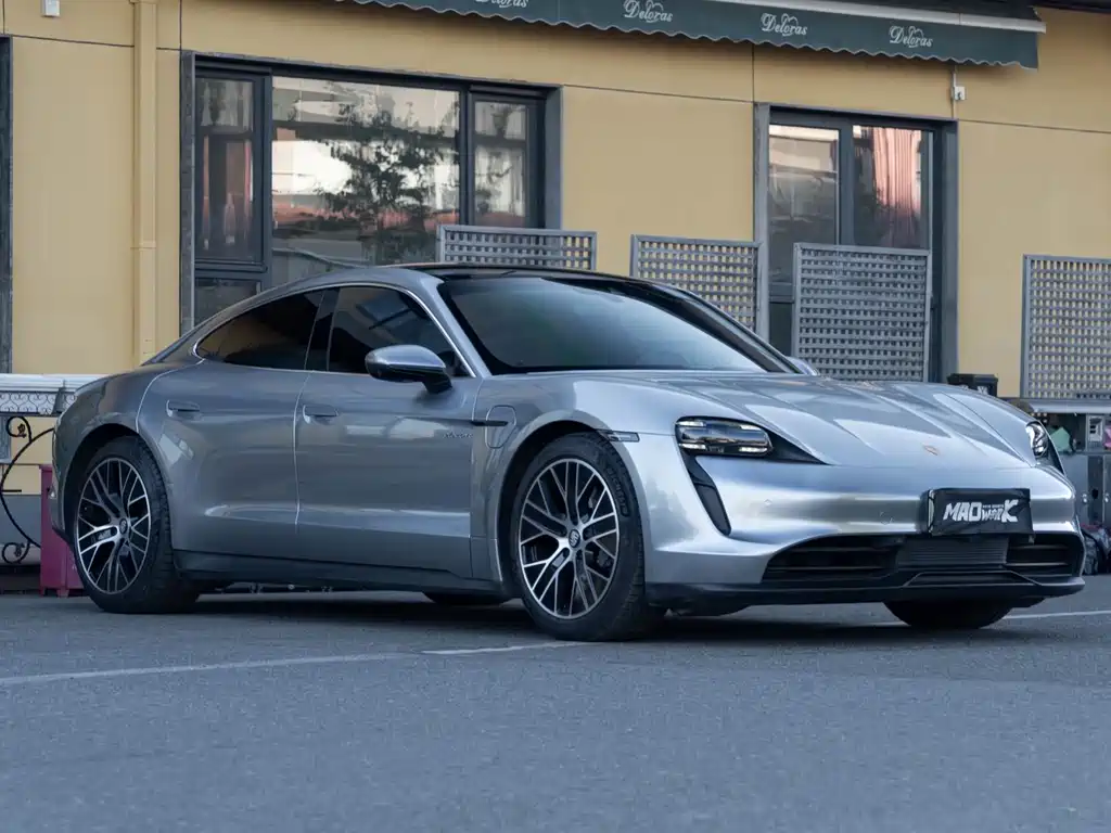 Porsche Taycan 2024