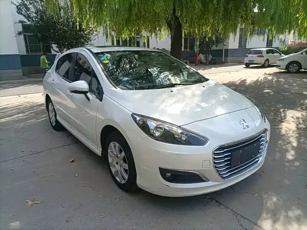 Peugeot 308 2014