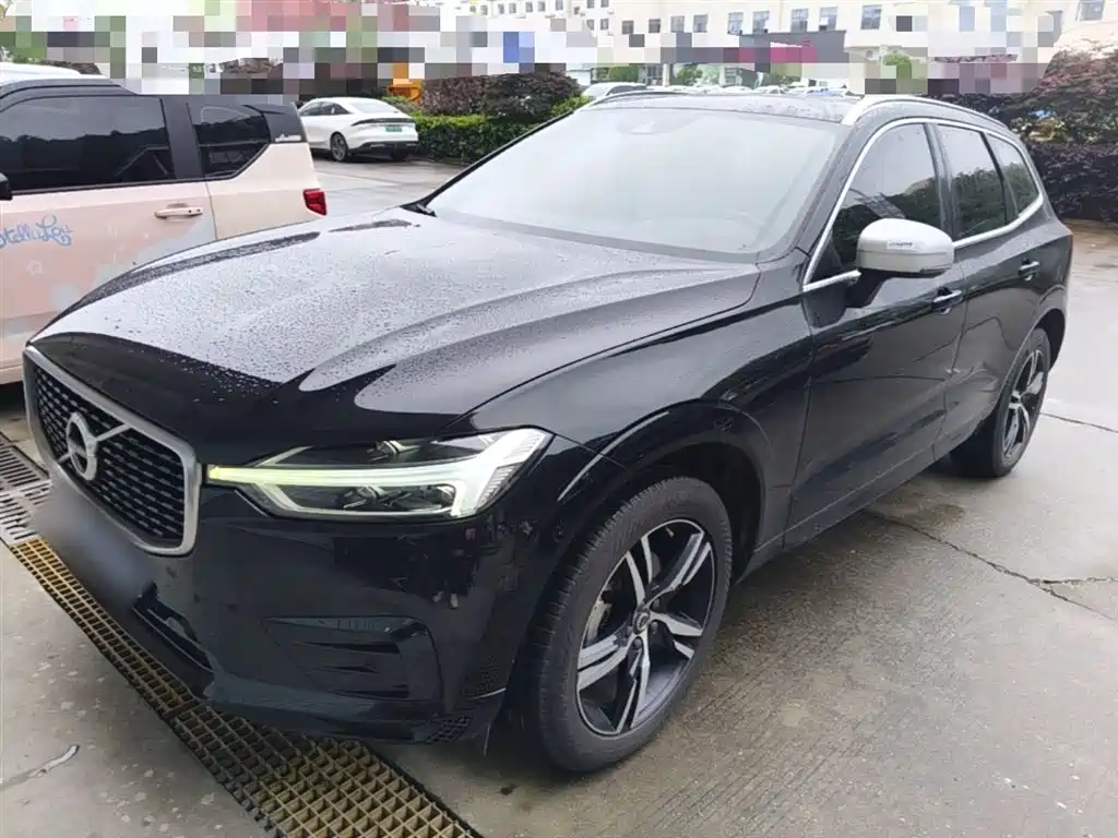 Volvo XC60 2018 — фото 1