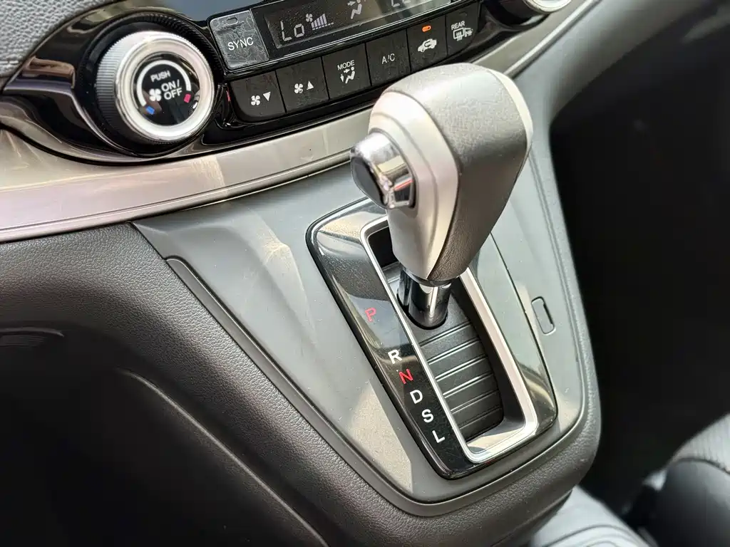 Honda CR-V 2015 — фото 12