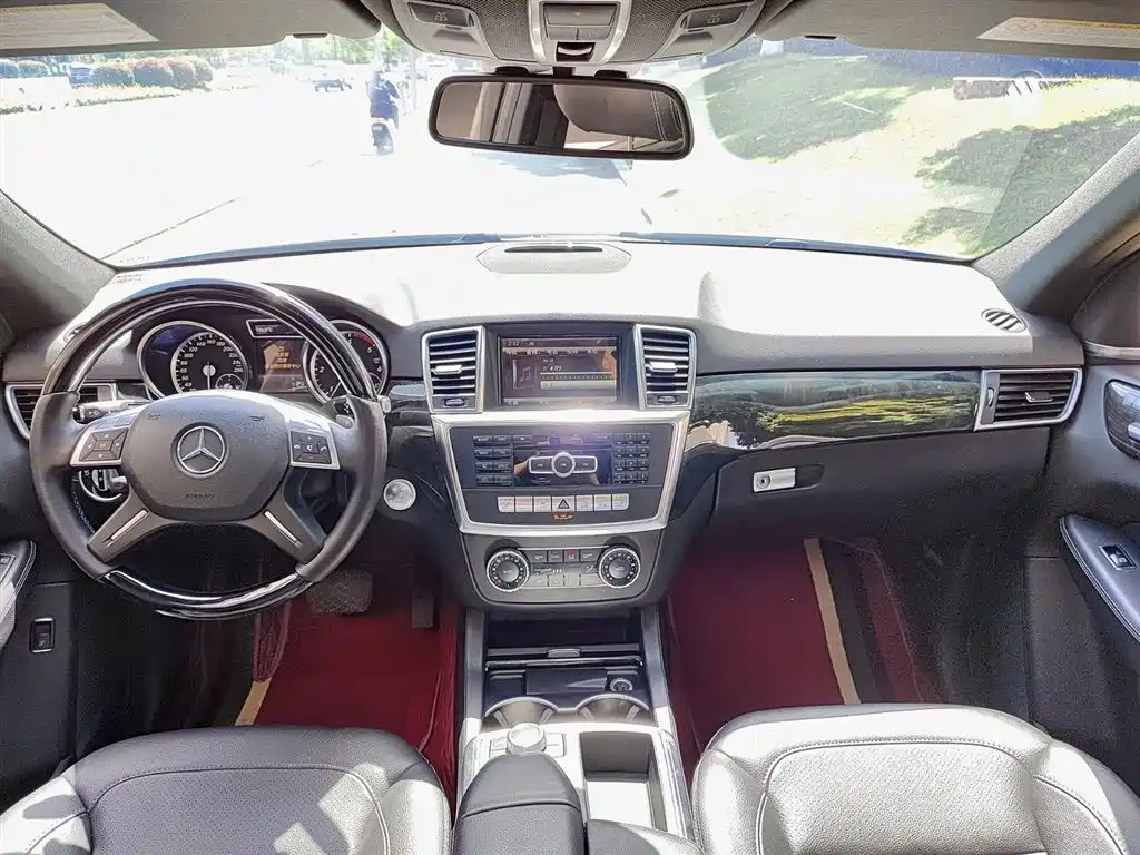 Mercedes-Benz M-Class 2014 — фото 10