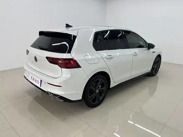 Volkswagen Golf 2023