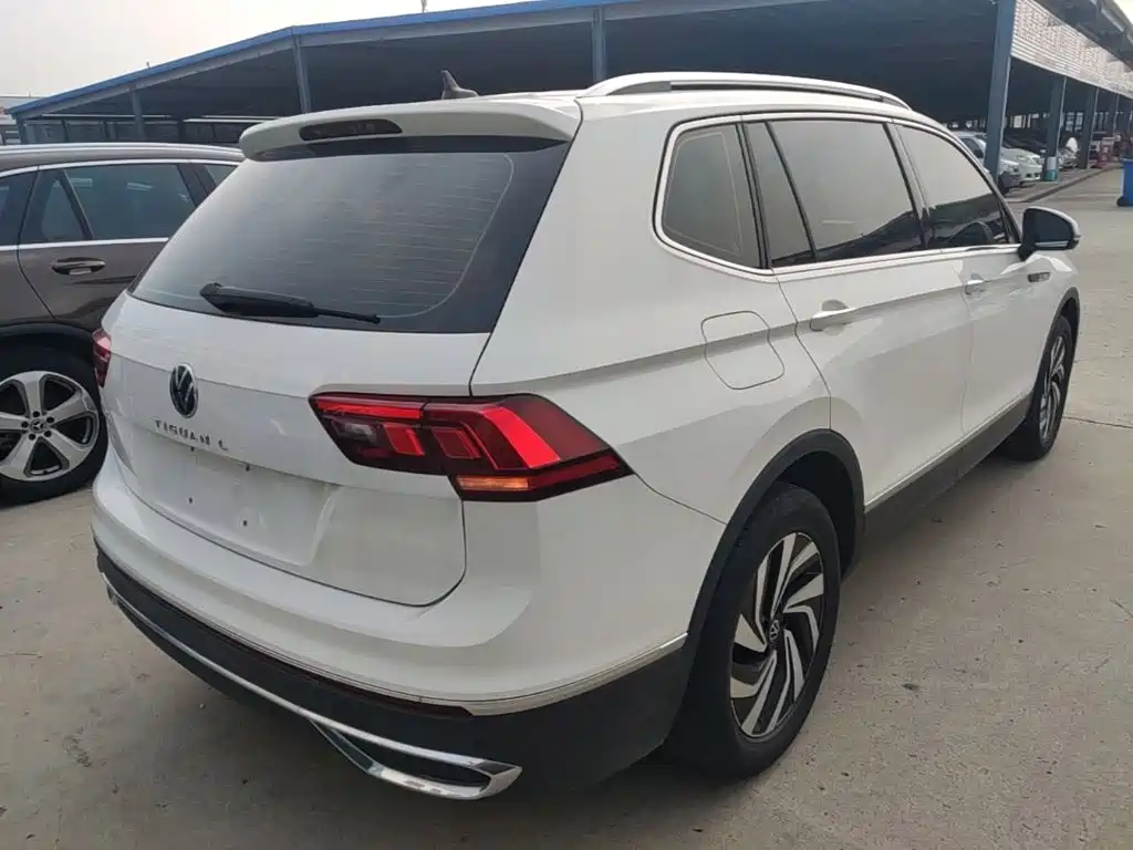 Volkswagen Tiguan L 2023 — фото 7