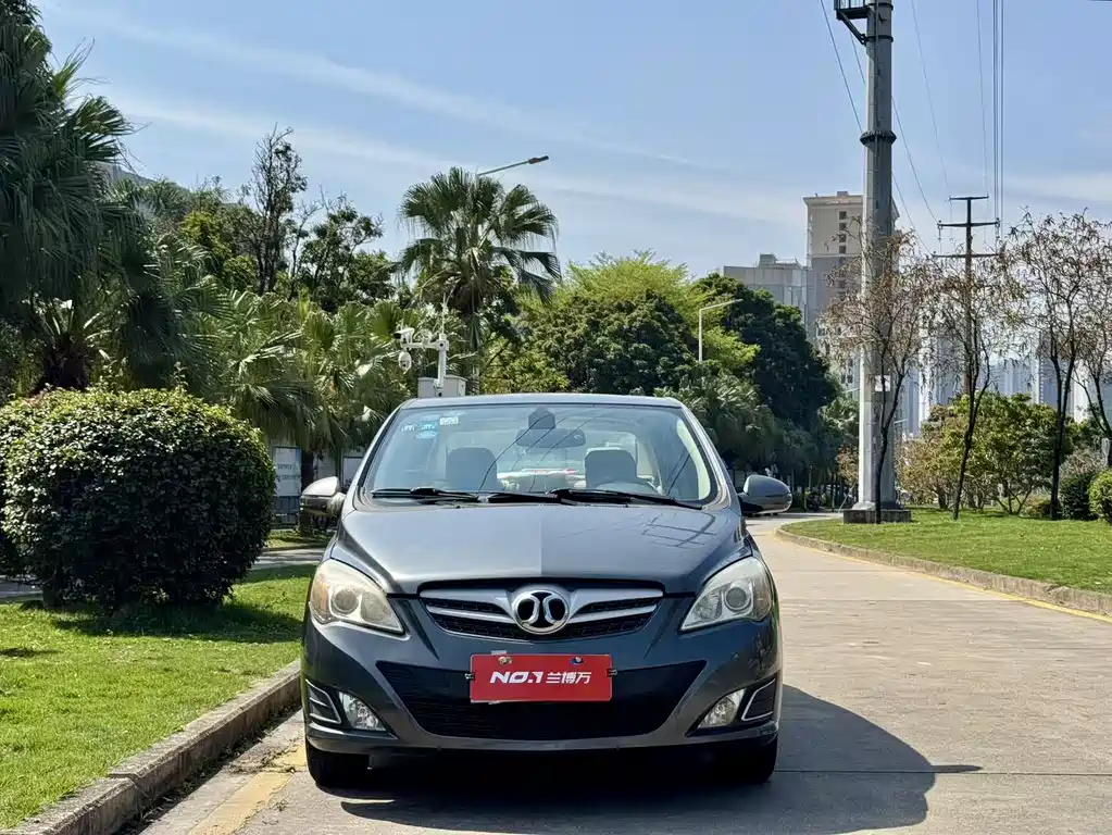 BAIC E-Series 2015 — фото 3