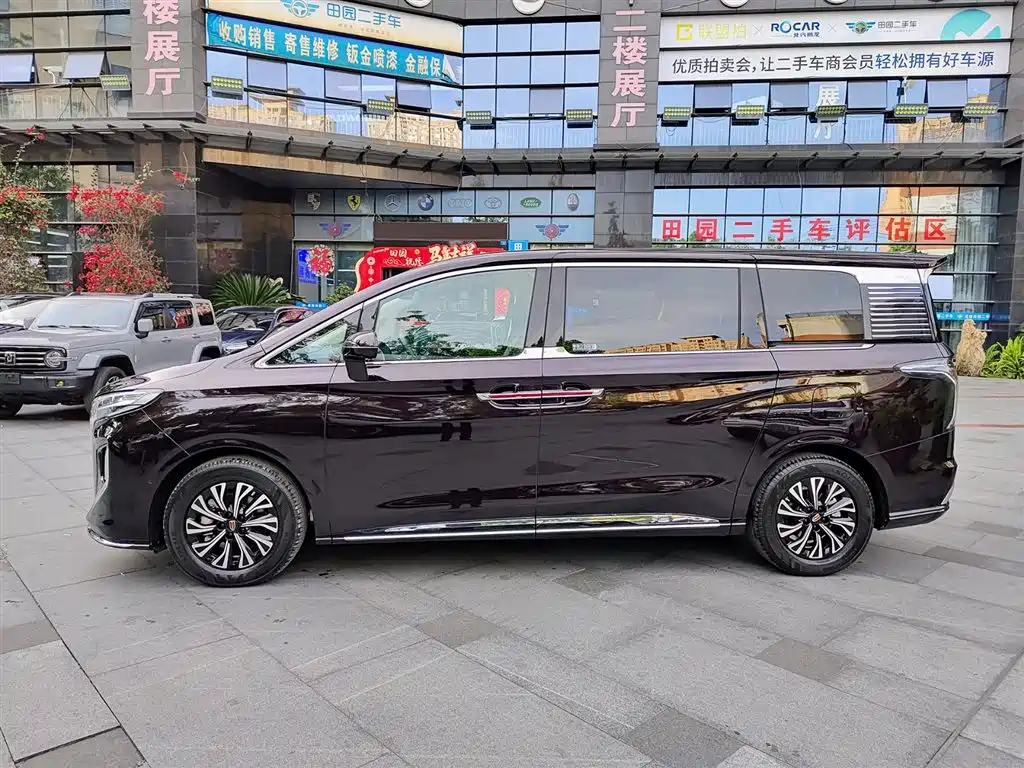 Hongqi HQ9 PHEV 2024 — фото 3