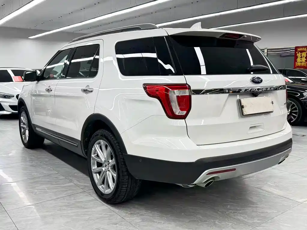 Ford Explorer 2016 — фото 6